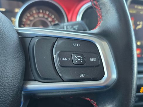 Used 2022 Jeep Wrangler Unlimited Rubicon w/ LED Lighting Group AWD/4WD image 18