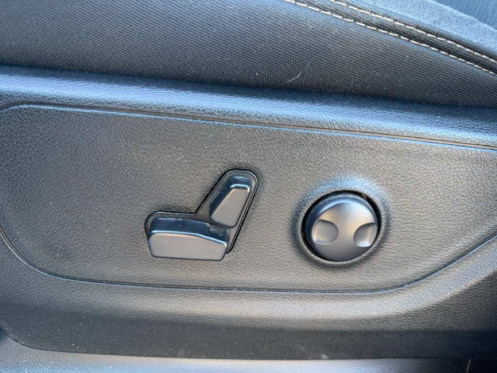Used 2023 RAM 1500 Big Horn AWD/4WD image 11