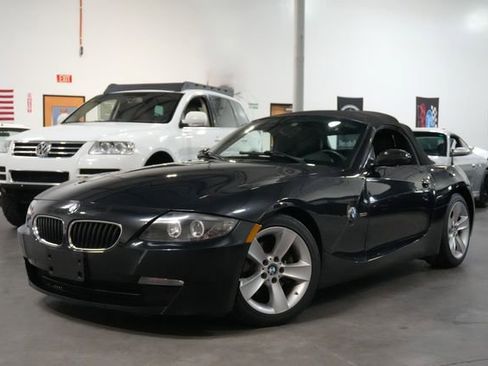 Used 2007 BMW Z4 3.0i image 2