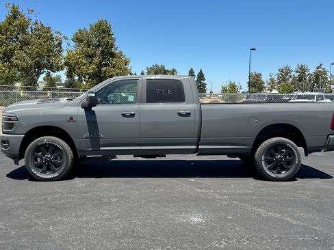 New 2026 RAM 2500 Laramie w/ Night Edition AWD/4WD image 6