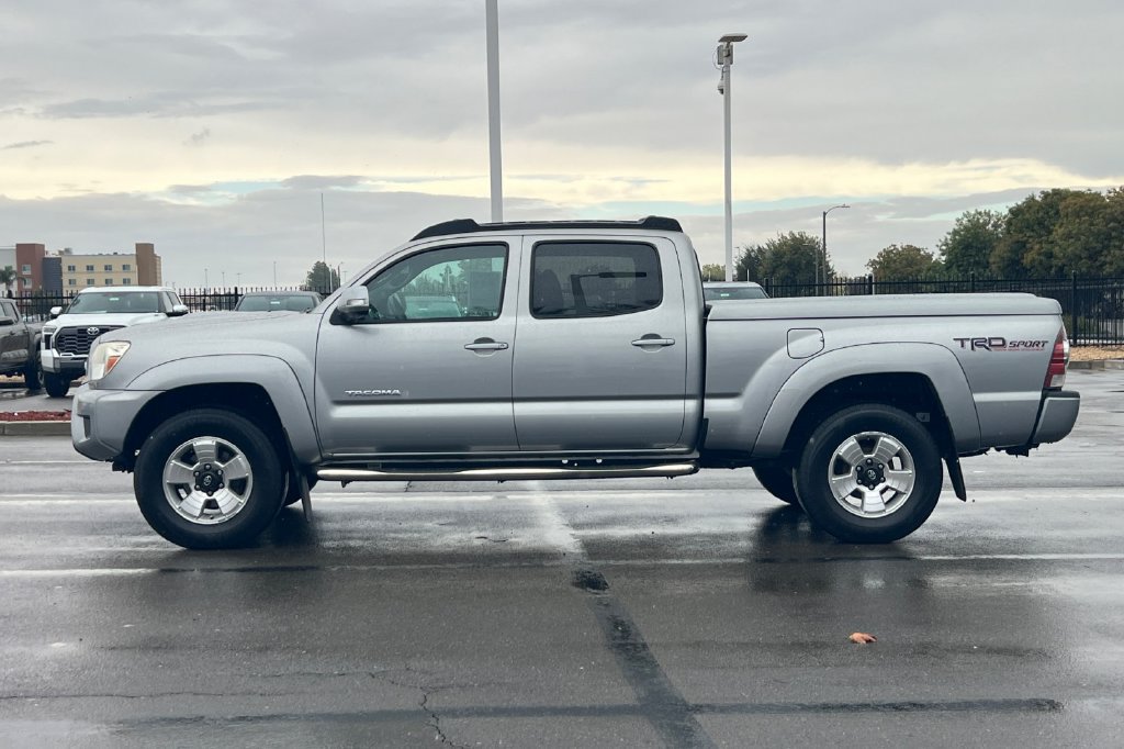 Used 2014 Toyota Tacoma PreRunner w/ TRD Sport Package RWD image 9