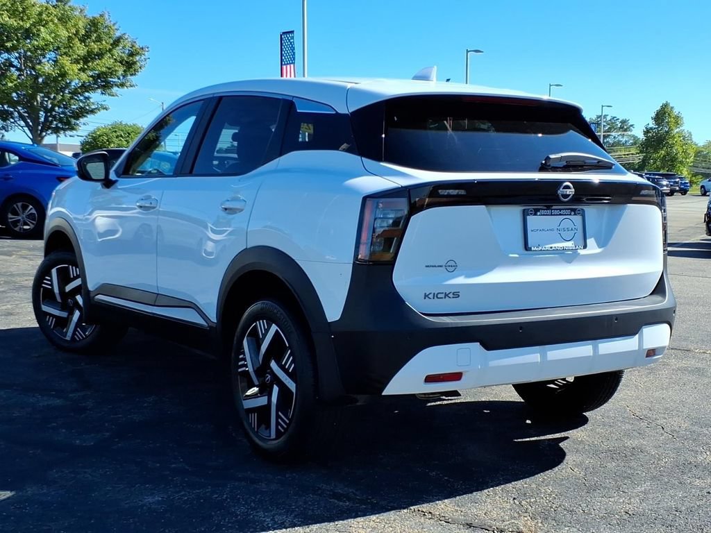 Certified 2025 Nissan Kicks SV FWD image 5