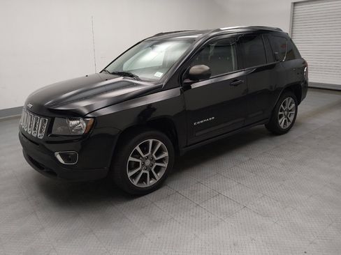 Used 2017 Jeep Compass High Altitude image 2