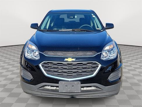 Used 2017 Chevrolet Equinox LS image 2