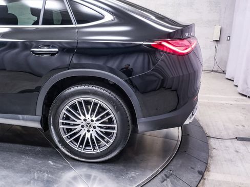 Used 2025 Mercedes-Benz GLC 300 4MATIC image 8