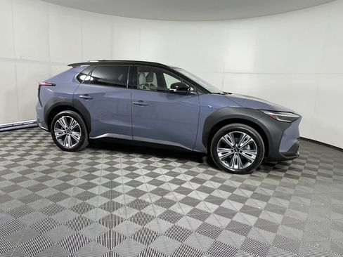 Used 2023 Subaru Solterra AWD image 6
