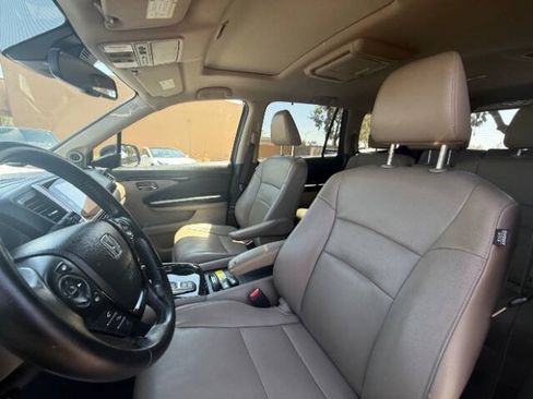 Used 2016 Honda Pilot Touring image 18