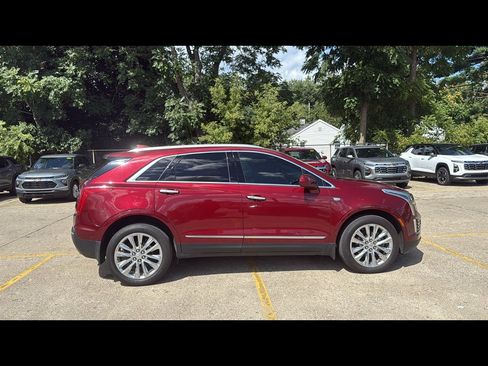 Used 2017 Cadillac XT5 Platinum image 6
