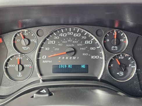 Used 2026 Chevrolet Express 2500 w/ Driver Convenience Package RWD image 16