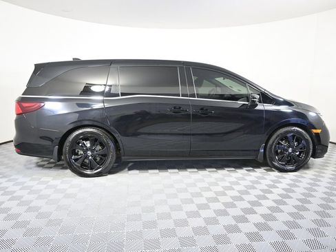 Used 2023 Honda Odyssey Sport image 7