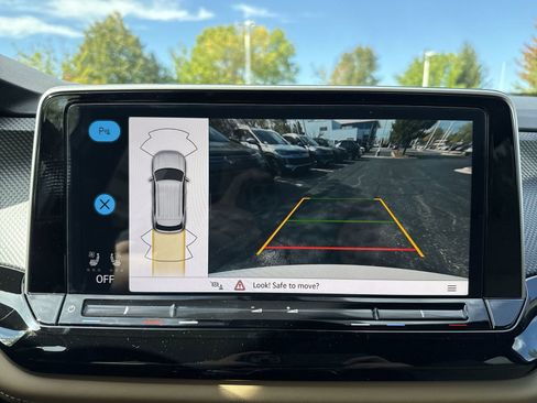 New 2026 Volkswagen Atlas Cross Sport SEL image 19