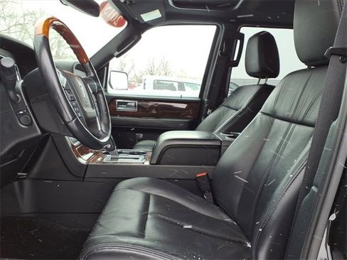 Used 2015 Lincoln Navigator 4WD image 14