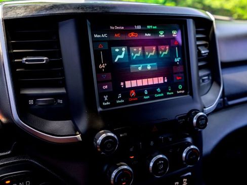 Used 2019 RAM 1500 Big Horn AWD/4WD image 18