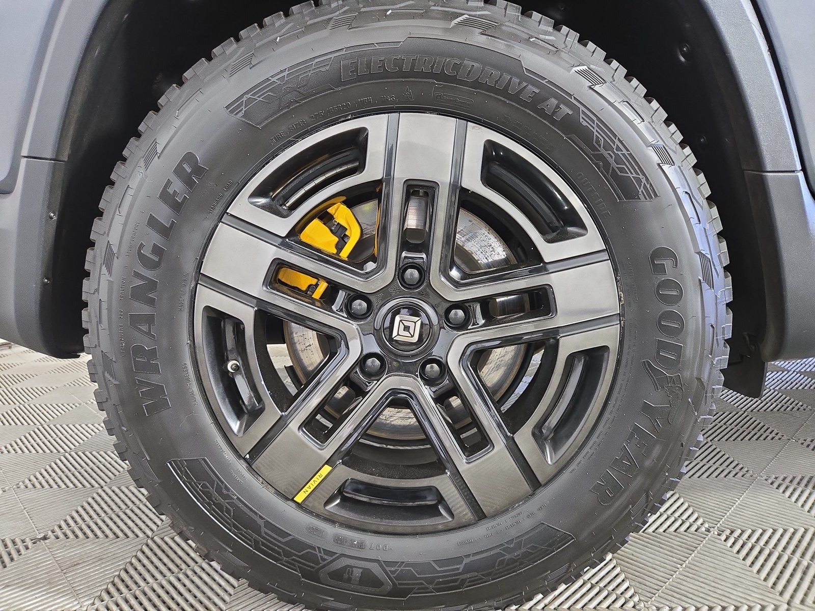 Used 2023 Rivian R1T Adventure Quad AWD/4WD image 12