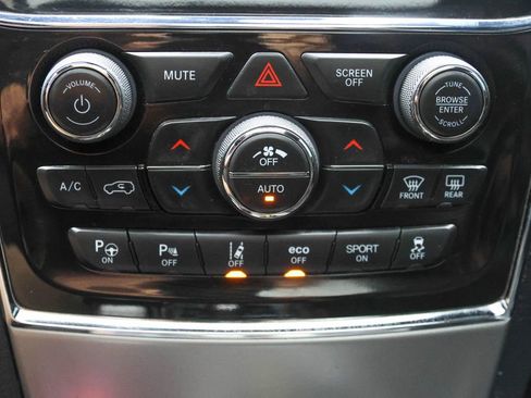 Used 2021 Jeep Grand Cherokee Trailhawk w/ Trailhawk Luxury Group image 26