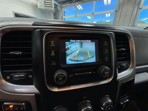 Used 2019 RAM 1500 Classic SLT AWD/4WD image 18