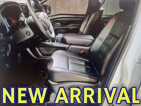Used 2024 Nissan Titan PRO-4X w/ Pro-4x Convenience Package image 3