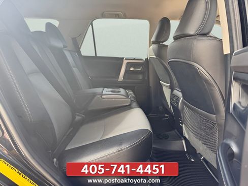 Used 2018 Toyota 4Runner SR5 Premium AWD/4WD image 34