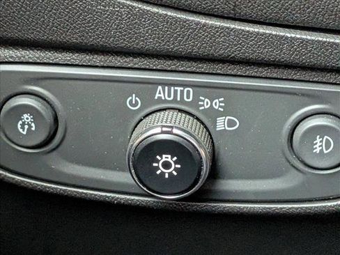 Used 2022 Chevrolet Equinox Premier AWD/4WD image 15