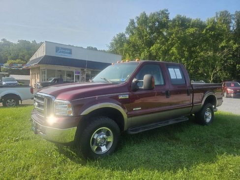 Used 2005 Ford F250 Lariat AWD/4WD image 2