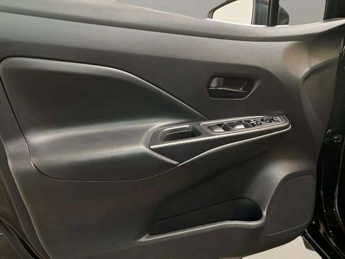 Used 2021 Nissan Versa S image 39