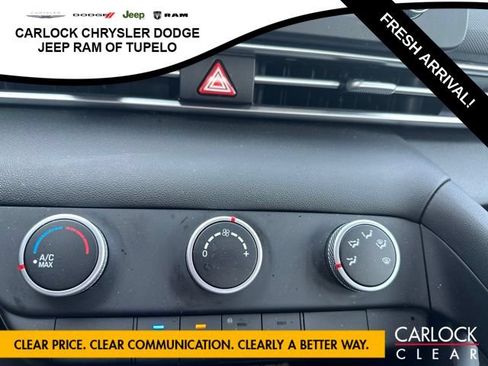 Used 2026 Hyundai Elantra SE FWD image 25