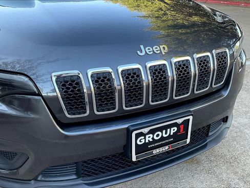 Used 2021 Jeep Cherokee Latitude Plus image 28