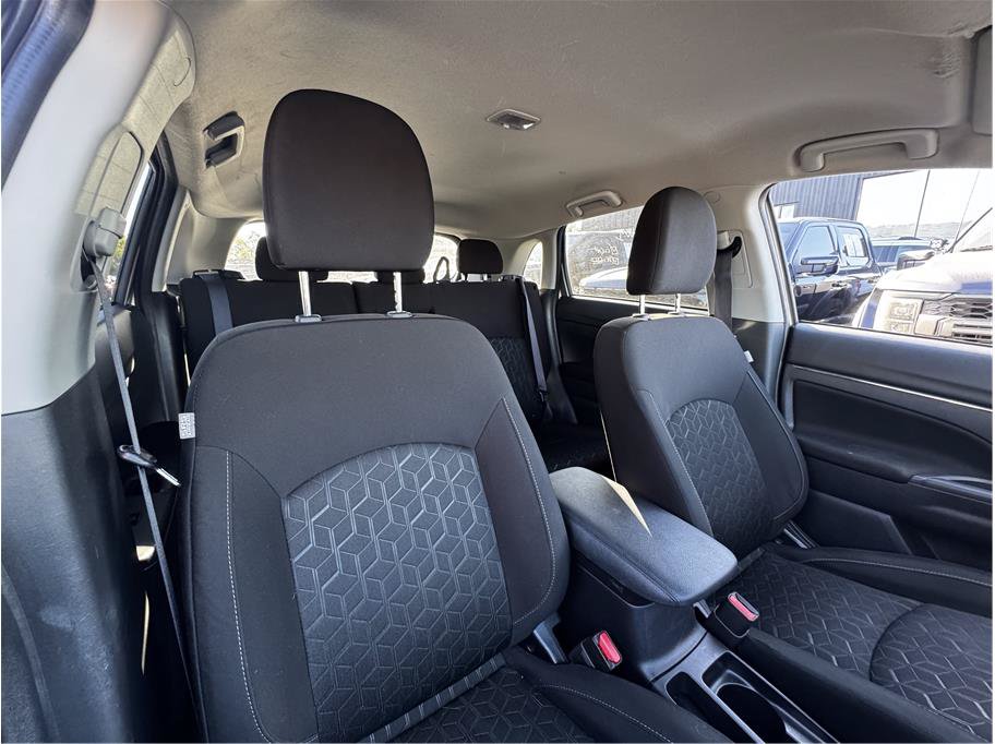 Used 2024 Mitsubishi Outlander Sport ES AWD/4WD image 5