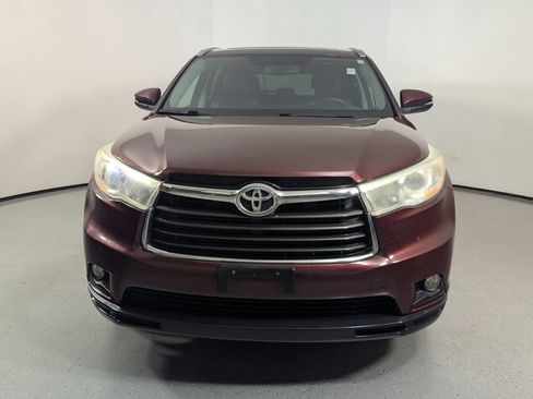 Used 2014 Toyota Highlander XLE AWD/4WD image 2