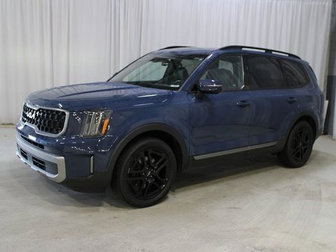 Used 2023 Kia Telluride EX X-Line image 3