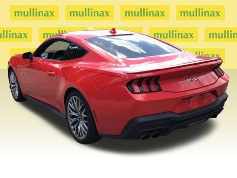 Used 2025 Ford Mustang GT Premium RWD image 16