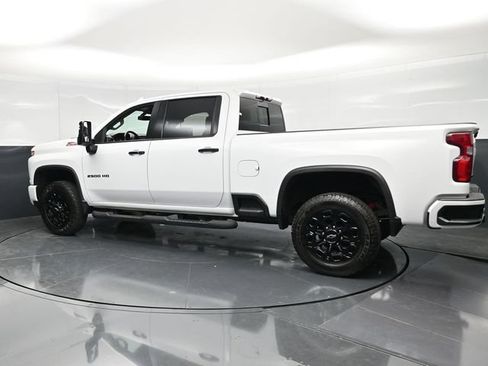 Used 2022 Chevrolet Silverado 2500 LTZ w/ LTZ Plus Package AWD/4WD image 10