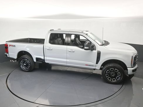 Used 2026 Ford F350 Platinum w/ FX4 Off-Road Package AWD/4WD image 69