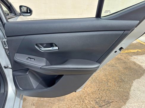 Used 2020 Nissan Sentra S FWD image 36