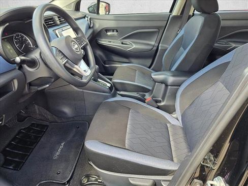 Used 2025 Nissan Versa SV image 15