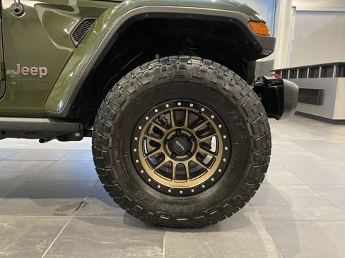 Used 2022 Jeep Gladiator Rubicon w/ LED Lighting Group image 12