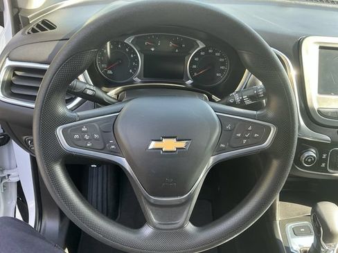 Used 2022 Chevrolet Equinox LT AWD/4WD image 12
