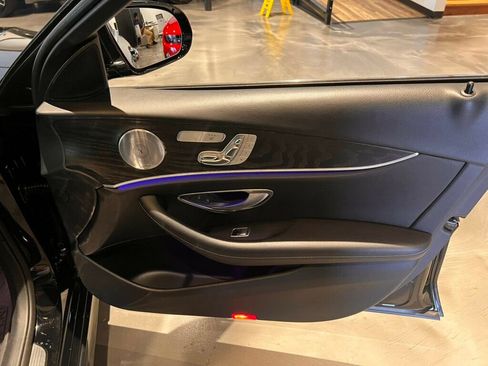 Used 2017 Mercedes-Benz E 300 image 29