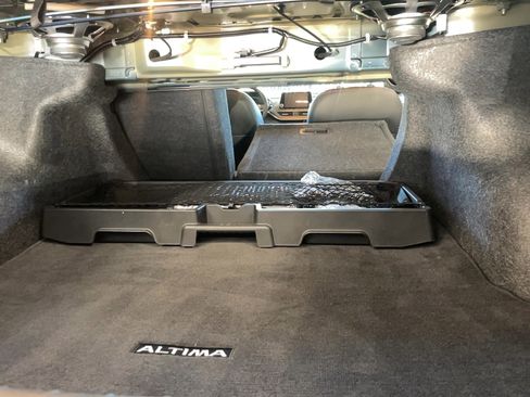 Used 2024 Nissan Altima 2.5 SR AWD/4WD image 17