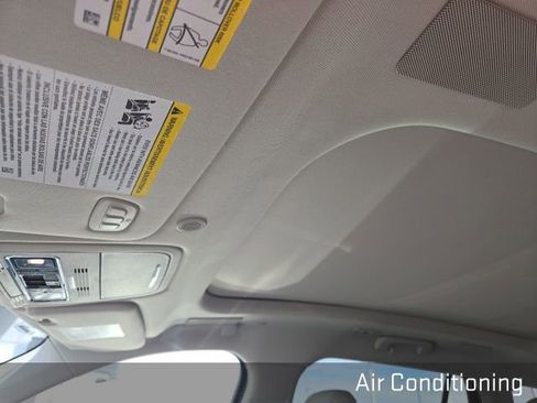 Used 2025 Lincoln Aviator Reserve w/ Equipment Group 201A image 18