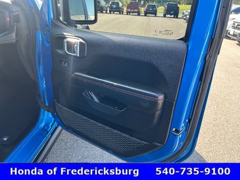 Used 2024 Jeep Wrangler Unlimited Rubicon w/ Safety Group AWD/4WD image 13