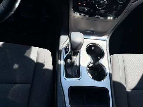 Used 2018 Jeep Grand Cherokee Laredo AWD/4WD image 32