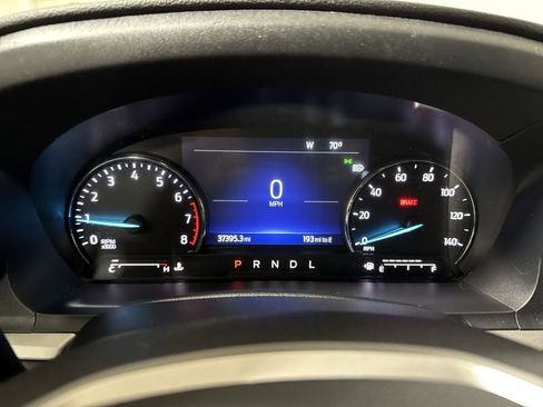 Used 2023 Ford Explorer XLT AWD/4WD image 12