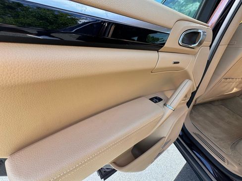 Used 2014 Porsche Cayenne AWD/4WD image 16
