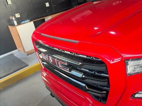 Used 2020 GMC Sierra 1500 Elevation w/ Elevation Value Package AWD/4WD image 14