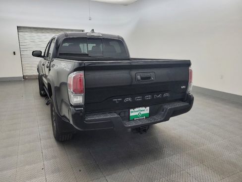 Used 2021 Toyota Tacoma TRD Off-Road w/ Technology Package AWD/4WD image 6