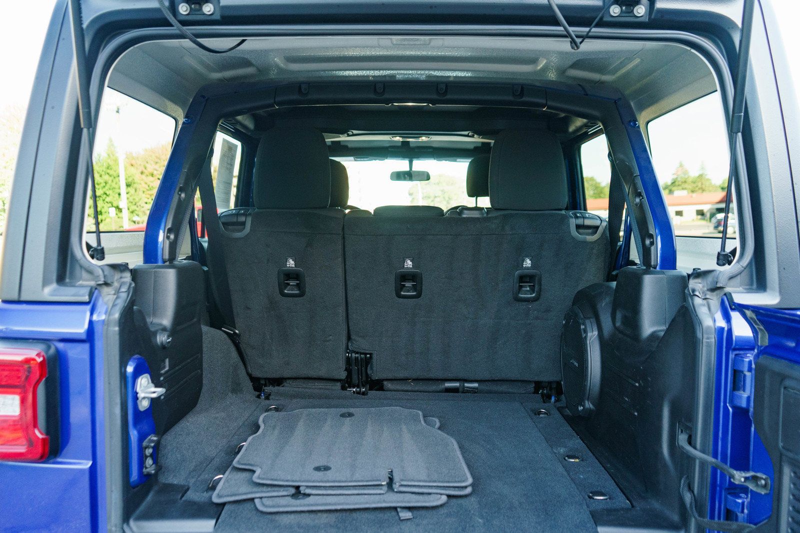 Used 2019 Jeep Wrangler Unlimited Sport S AWD/4WD image 9