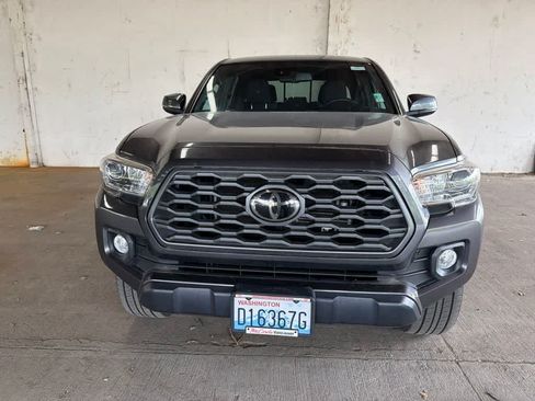 Used 2020 Toyota Tacoma TRD Off-Road AWD/4WD image 2