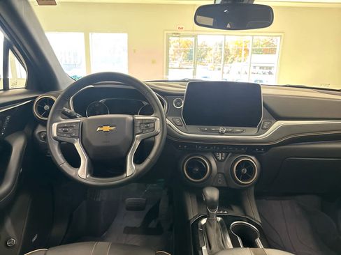 Used 2024 Chevrolet Blazer Premier w/ Enhanced Convenience Package image 22