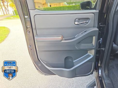 Used 2024 Nissan Frontier Pro-X w/ Pro Convenience Package RWD image 9